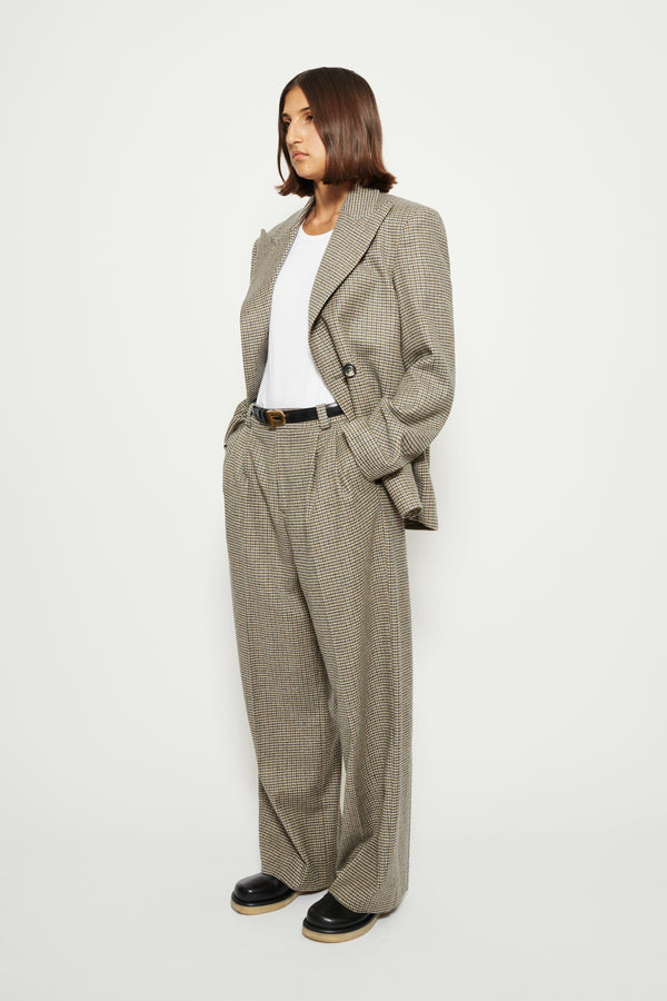 Relaxed-fit pleated trousers in check